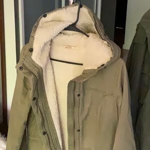 Hollister Women’s All weather jacket